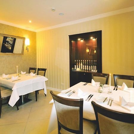 Hotel Restaurant Oelmuehle ลันท์ชตูห์ล ภายนอก รูปภาพ